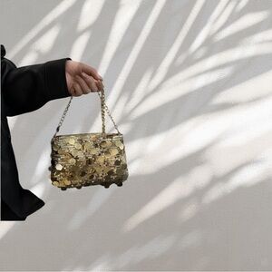 Vintage-inspired gold sequin mini bag ✨